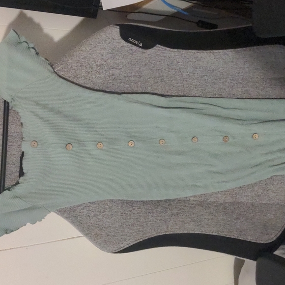XL Green/teal dress from Ardene's curly fringe at top of collar and bottom. - Picture 3 of 5